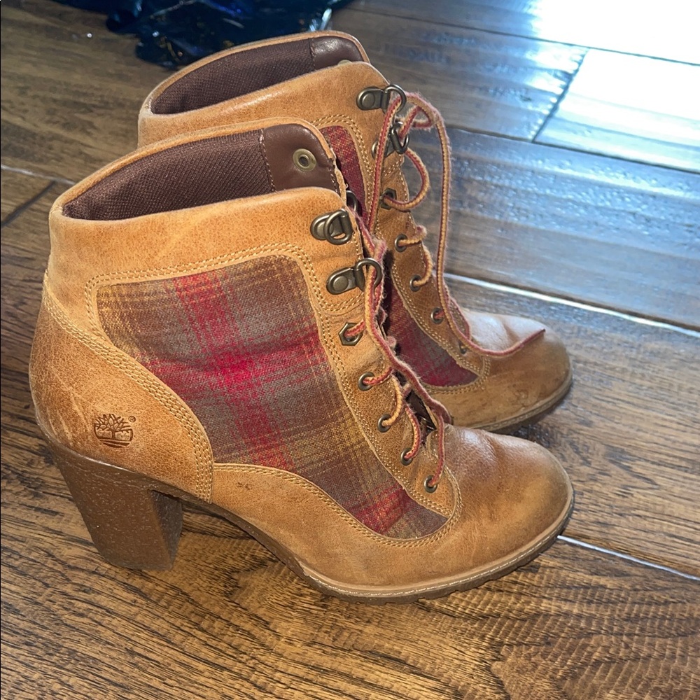 Timberland Women's Tan and Red Plaid Heeled Boots